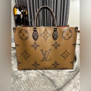 SOLD❤️ LV Onthego GM, in mint condition, no scratches, stains or odors.
